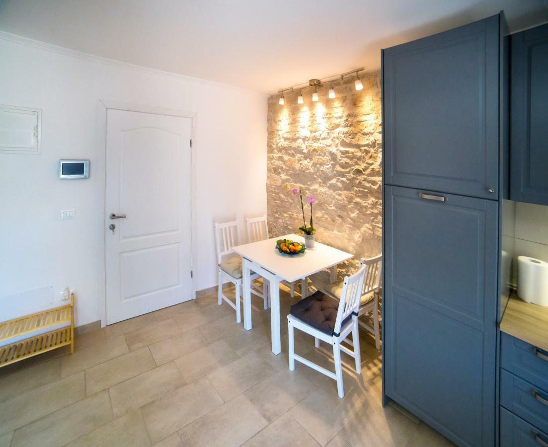 Emma Appartment Пореч Екстер'єр фото